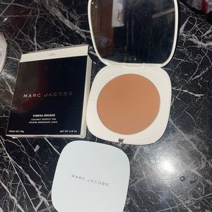 Marc Jacobs omega coconut bronzer